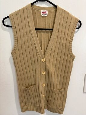 Vintage Mondi tan knit Vest, size 12 EU